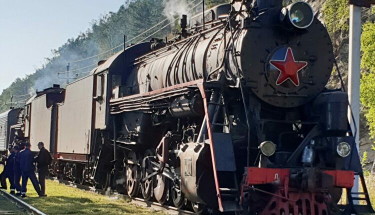 Паровоз на Кругобайкальской железной дороге